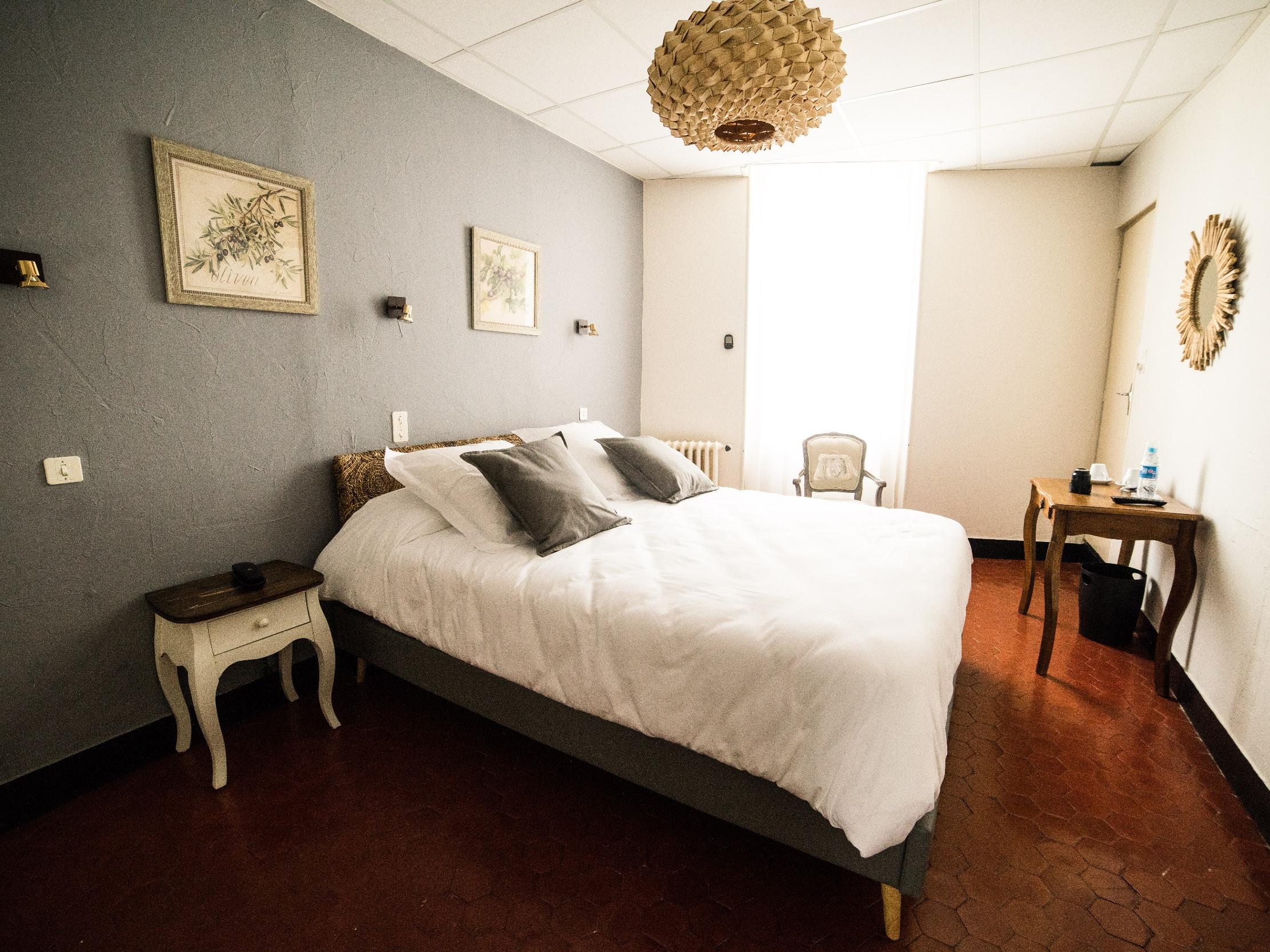 CITOTEL DE PROVENCE 13/26