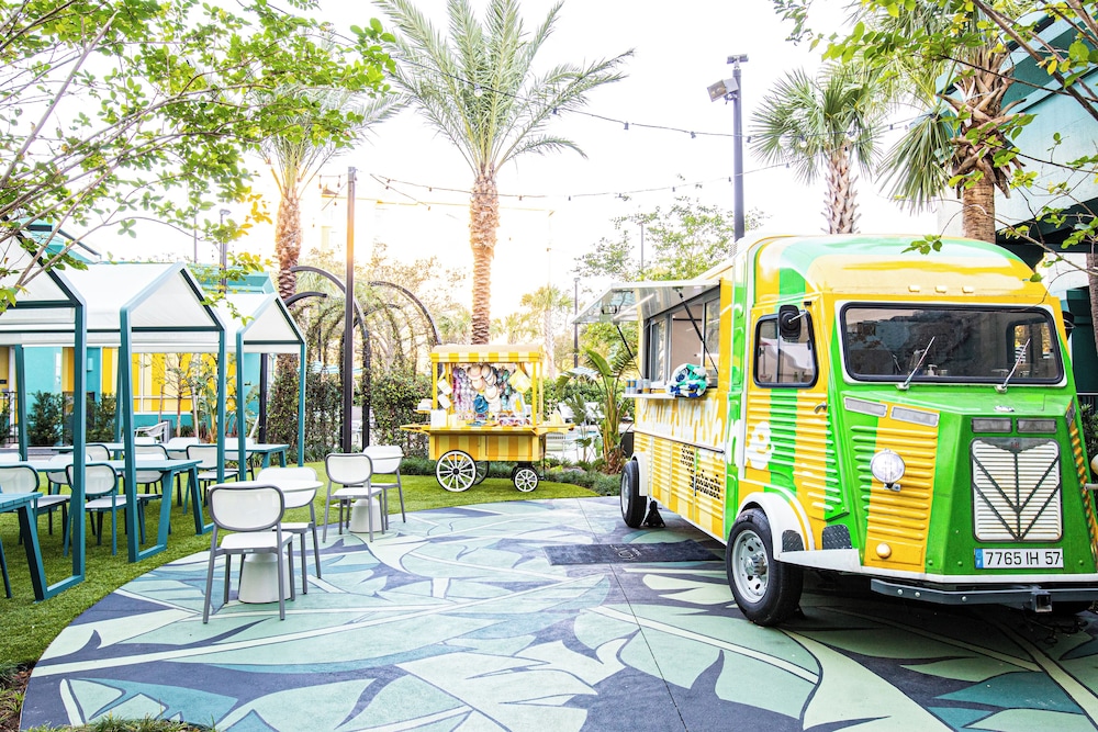 Hotel Landy Orlando Universal Blvd., a Tribute Portfolio Hotel 56/62