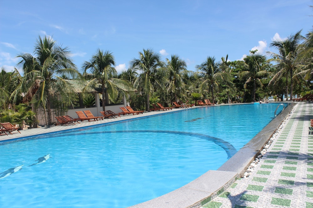Gm Doc Let Beach Resort Spa 41/65