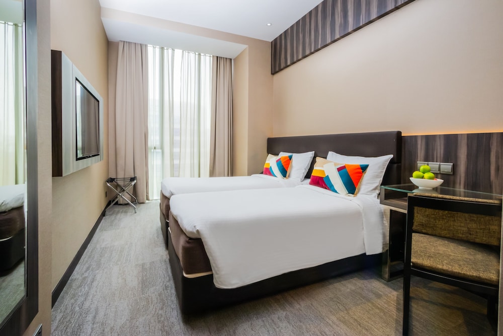 Aqueen Hotel Paya Lebar 13/32