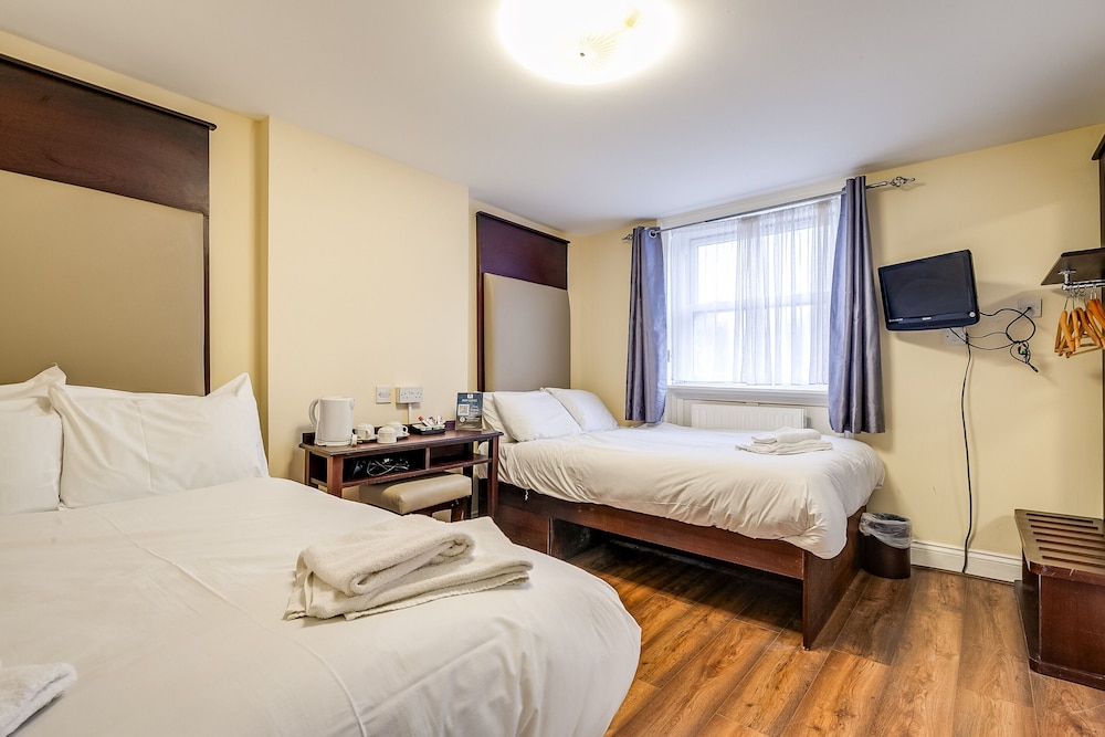 Astoria Hotel 18/42