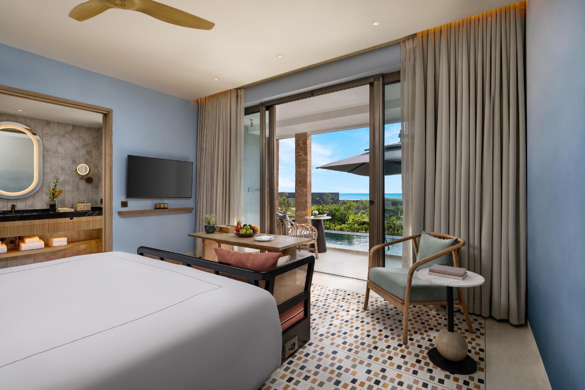 Grand, Luxury, King Bed, Plunge Pool