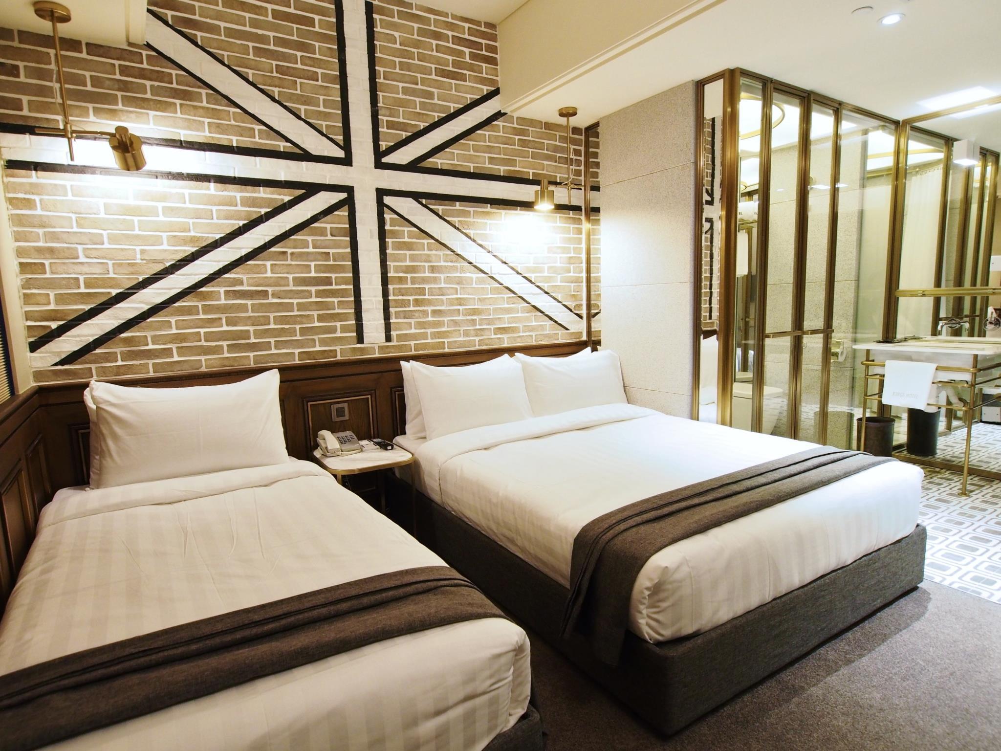 Kings Hotel 16/41