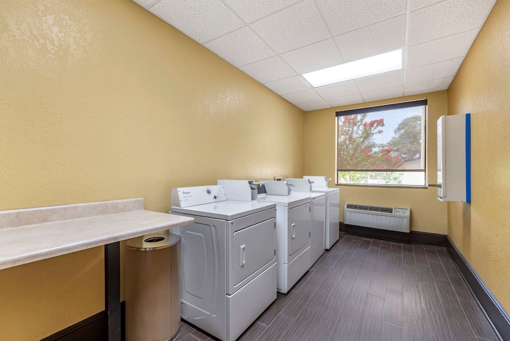Comfort Inn and Suites El Dorado, AR 6/30