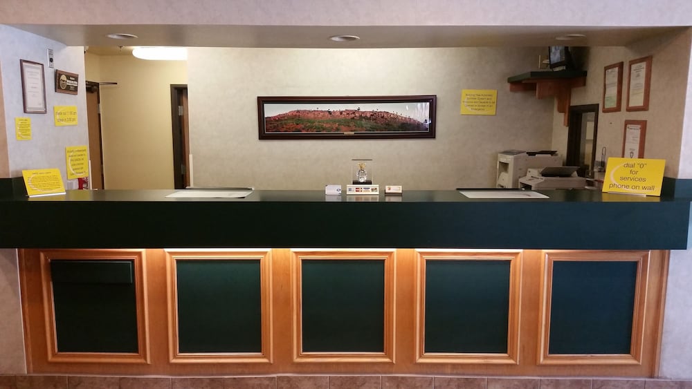 Super 8 by Wyndham Wheeling/Saint Clairsville OH Area 3/36