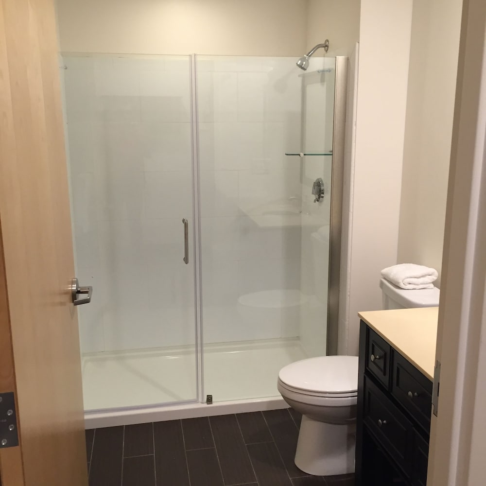 Howard Johnson by Wyndham Quincy/Boston 13/16
