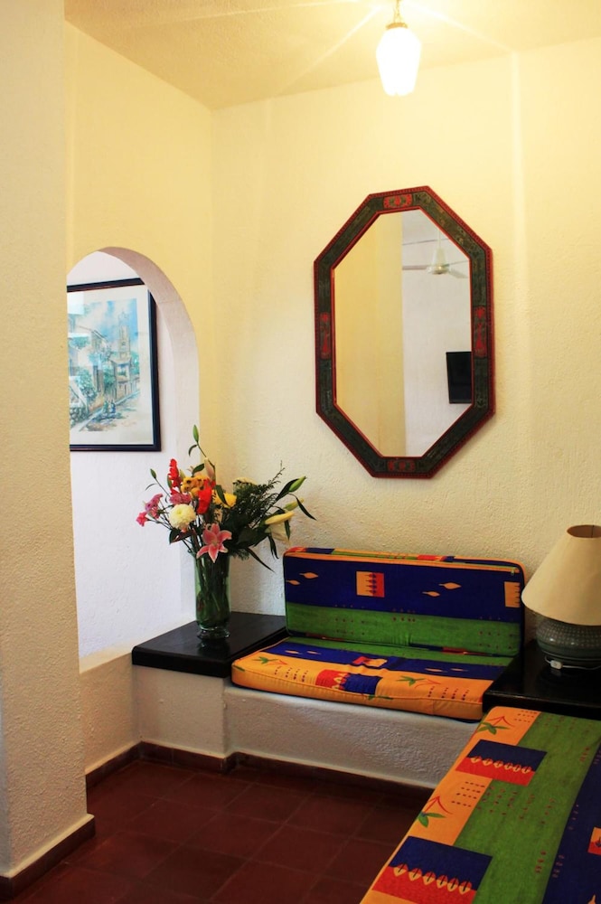Suites Plaza del Río 45/73