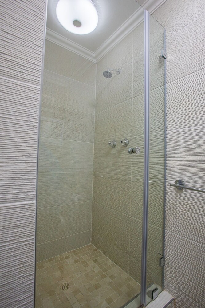 dk villas 1 Harbour View (Hout Bay) 50/50