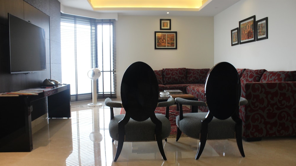The Lalit New Delhi 45/63