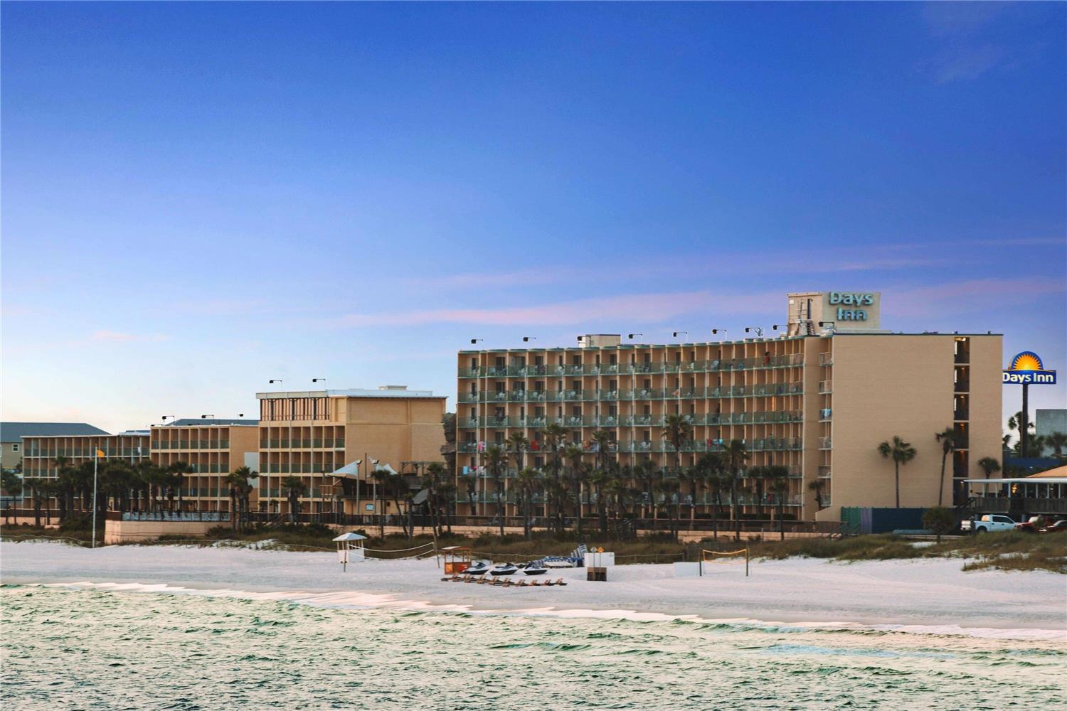 Days Inn By Wyndham Panama City Beach/Ocean Front 8/53