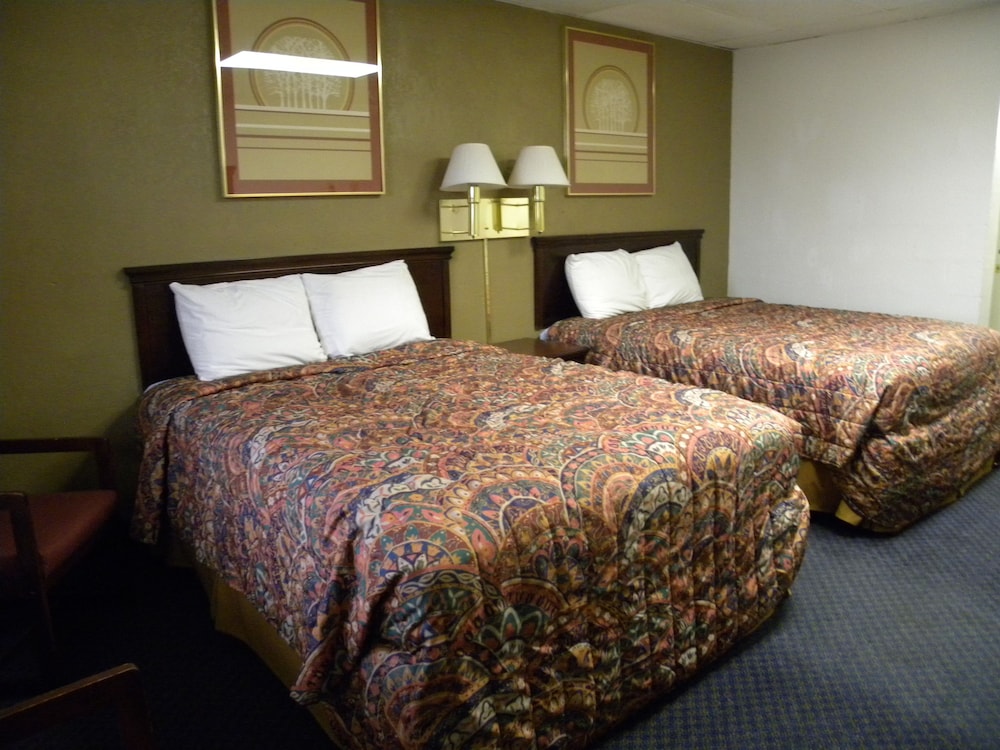 Guest Inn Rogers 27/67