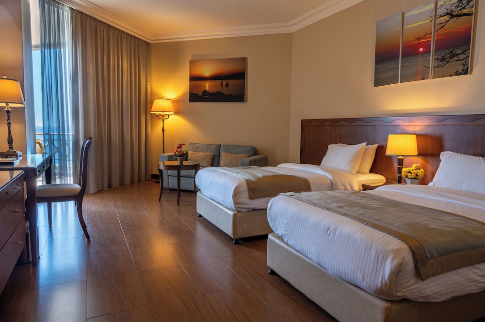 GOLDEN TULIP JIYEH MARINA RESORT 9/50