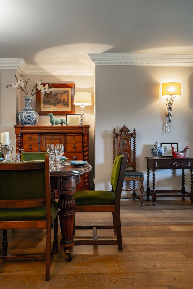 Banchory Lodge Hotel 44/50