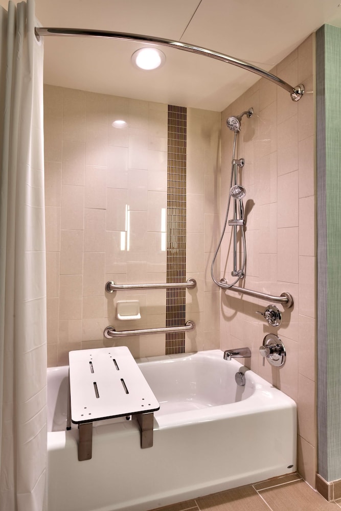 Hyatt Place Salt Lake City/Farmington/Station Park 60/60