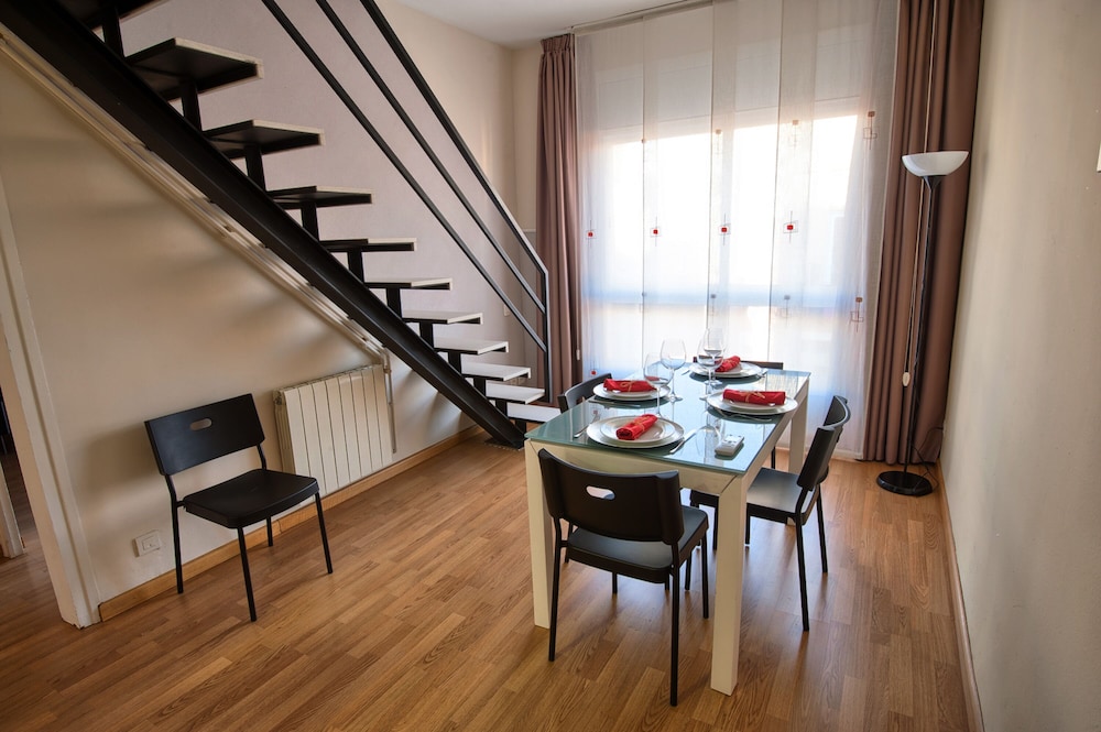 APARTMENTS SATA SAGRADA FAMILIA AREA 28/51