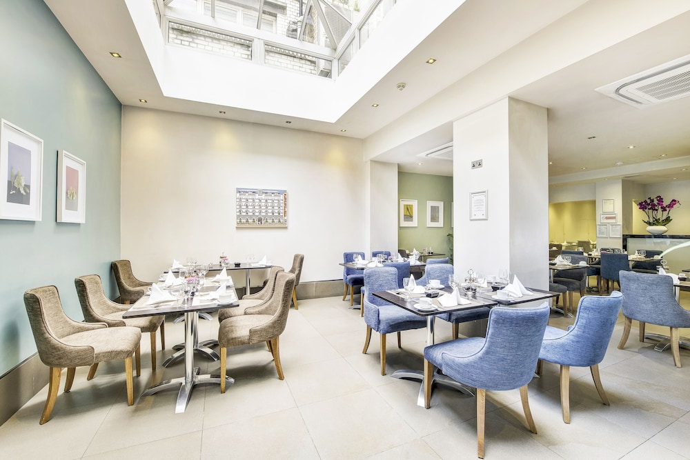 Langham Court Hotel 54/69