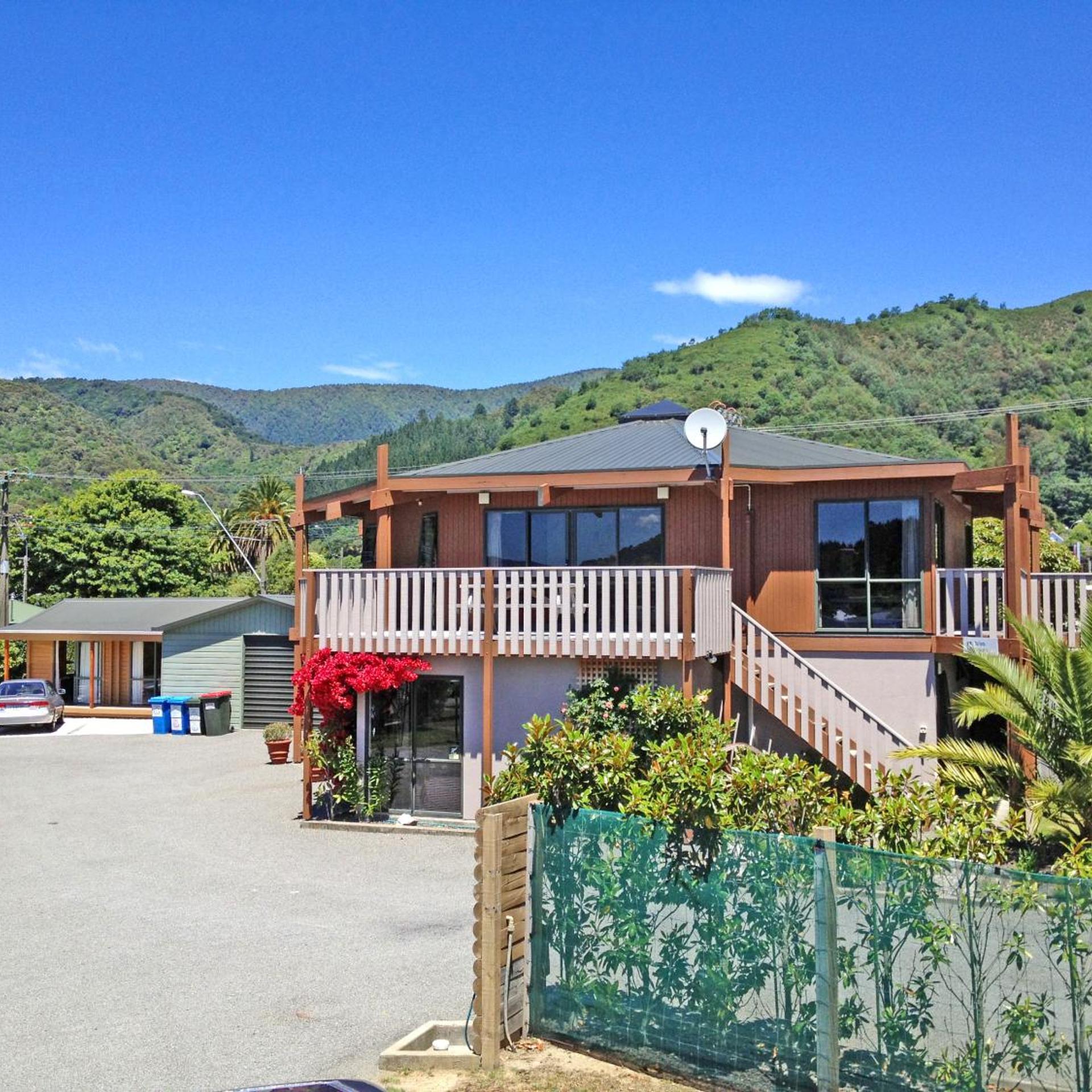 Picton Campervan Park 3/16