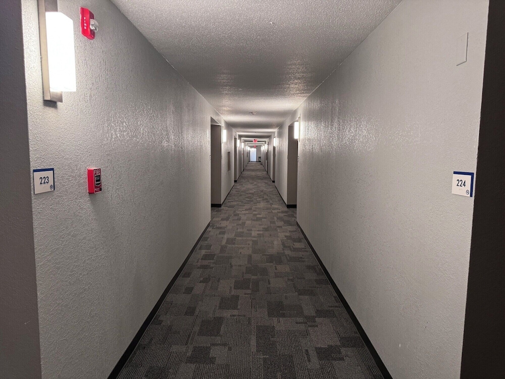 Motel6 Fond Du Lac, WI 49/52