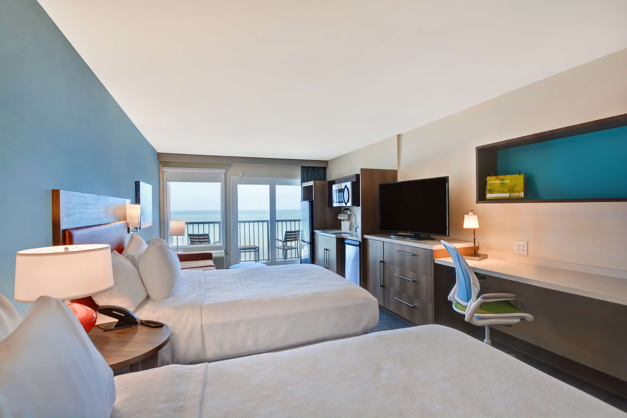Studio, 2 Queen Beds, Partial View, Accessible