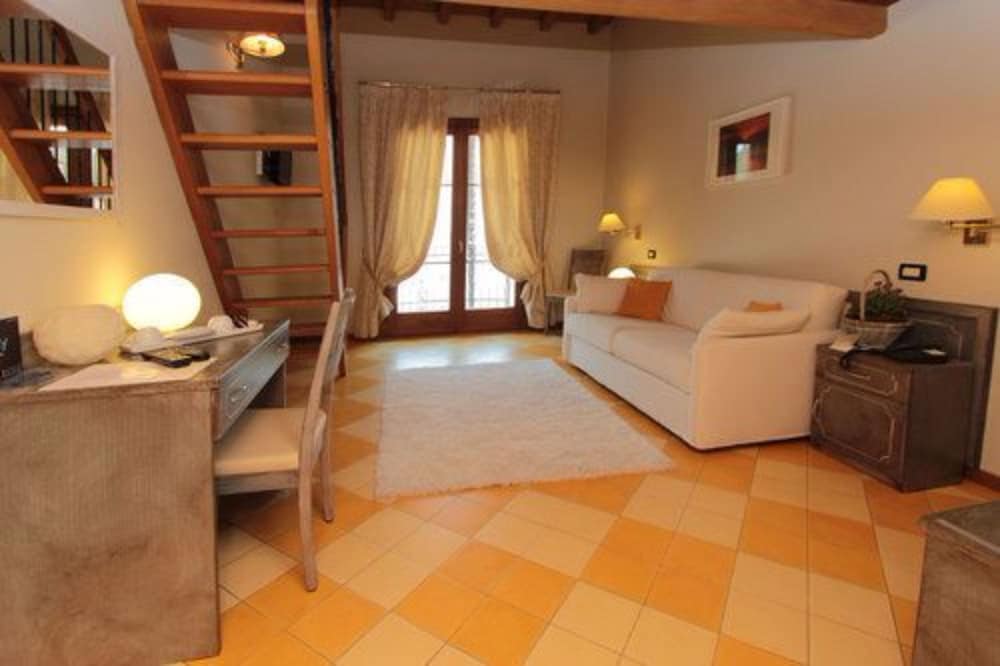 Villa Maria Au Lac 44/72