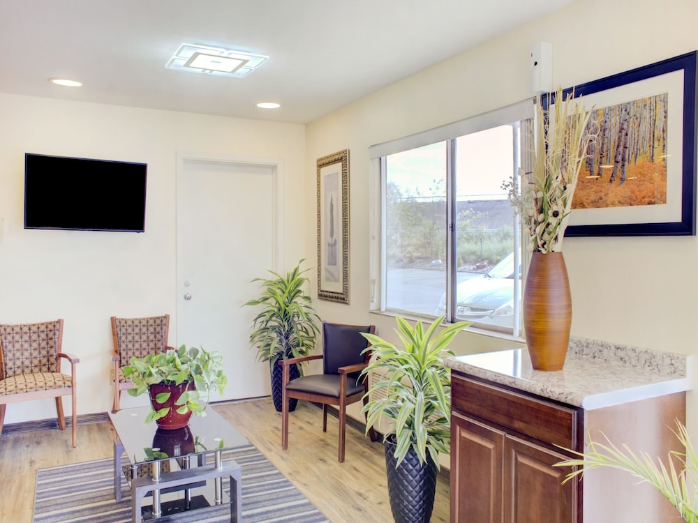 Travelodge by Wyndham Miles City 37/60