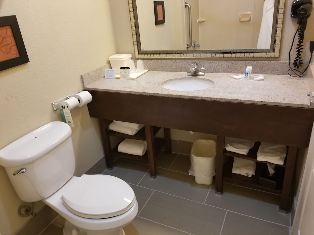 جناح، Comfort Suites Montgomery East Monticello Dr 9/10