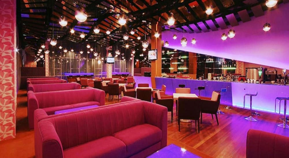 Courtyard Hotel At 1borneo 56/59
