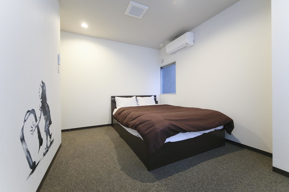 Roots Hostel 22/59