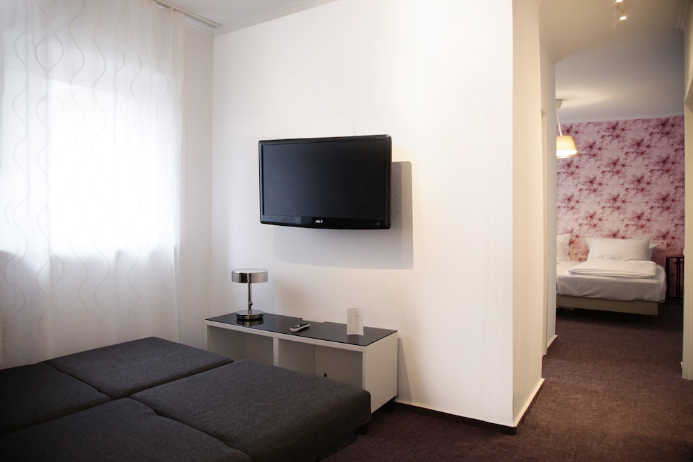 Hotel Les Nations 52/77