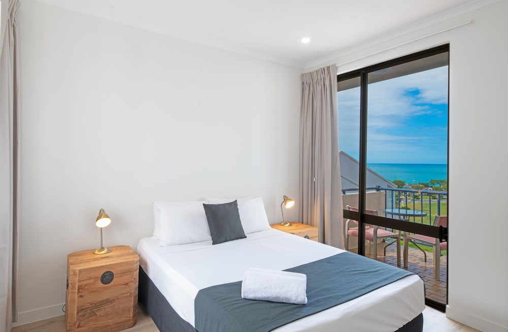 1 BEDROOM, SUPERIOR, APARTMENT, OCEAN VIEW
