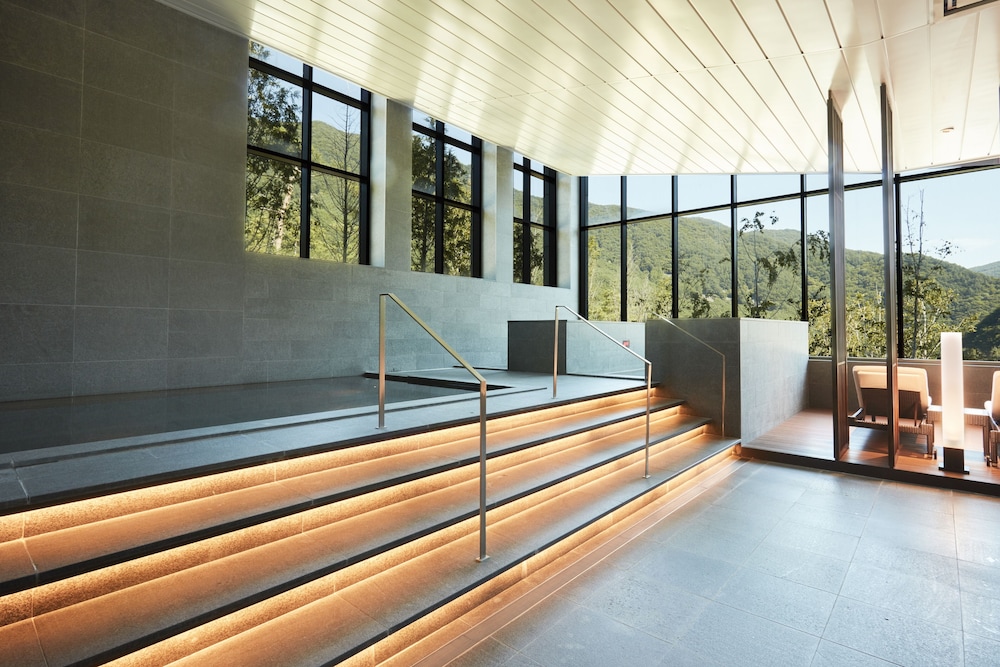 PARK ROCHE RESORT AND WELLNESS 5/50