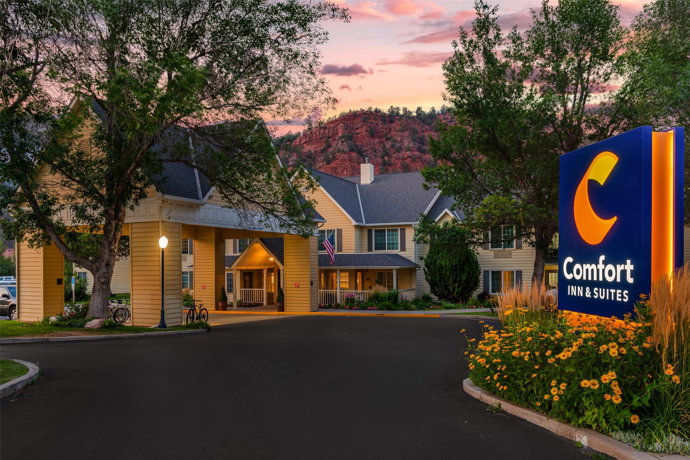Comfort Inn & Suites Carbondale on the Roaring Fork 2/60
