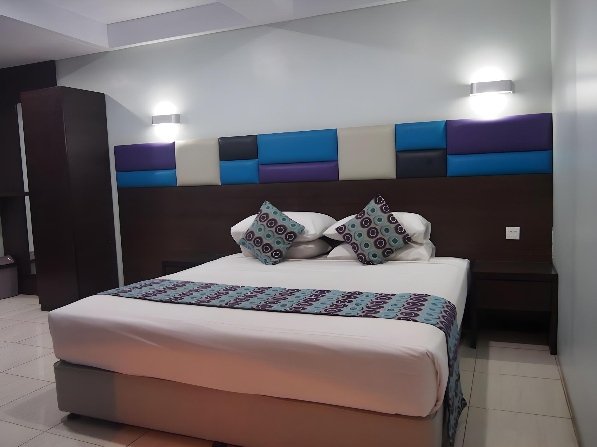 PLUS, SUPERIOR, DOUBLE BED