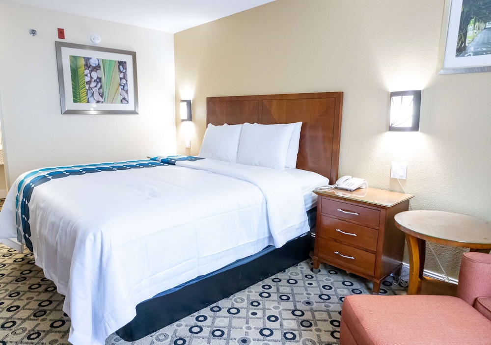 Baymont by Wyndham College Park Atlanta Airport South 14/50
