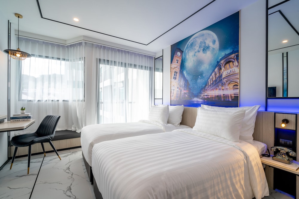 Ratri Hotel Phuket Old Town 11/47