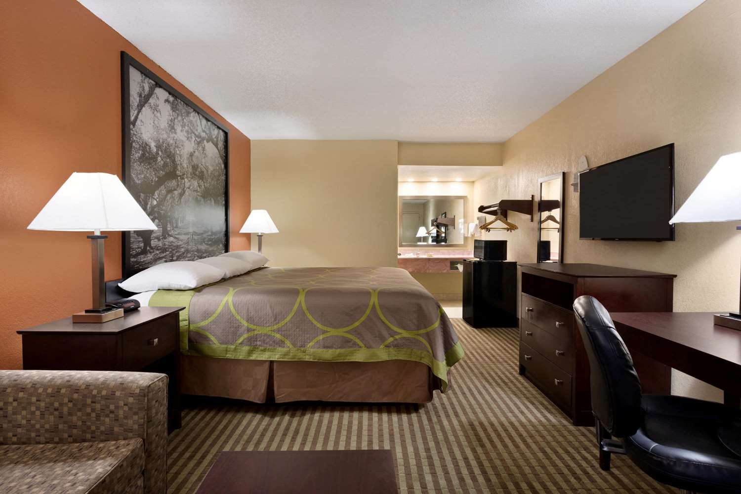 Super 8 by Wyndham Ruston 17/21