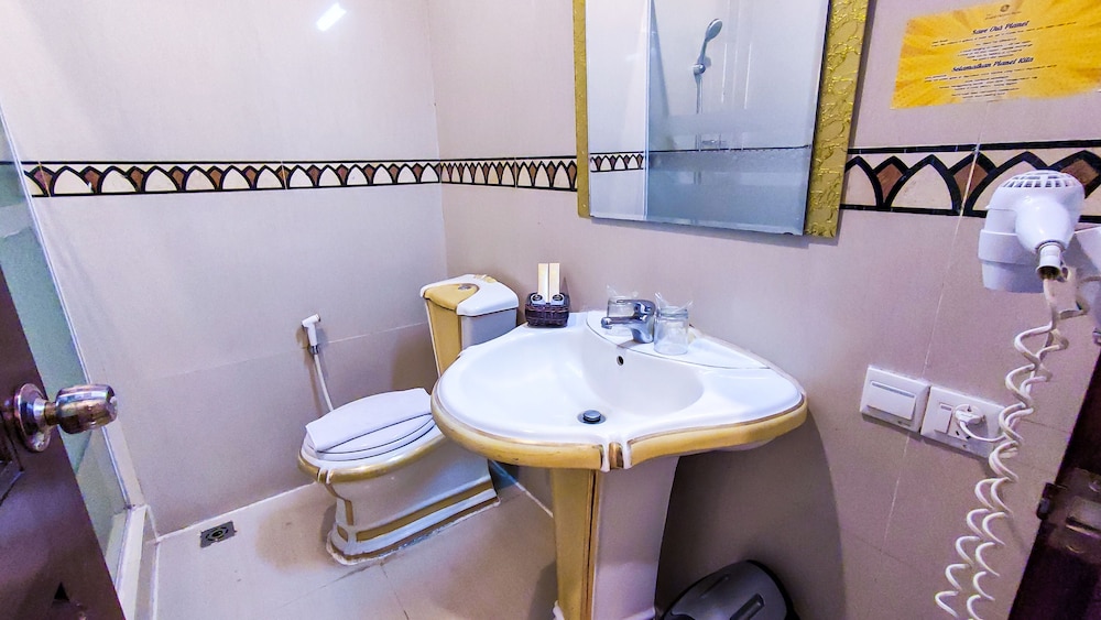 The Grand Palace Hotel Malang 57/58