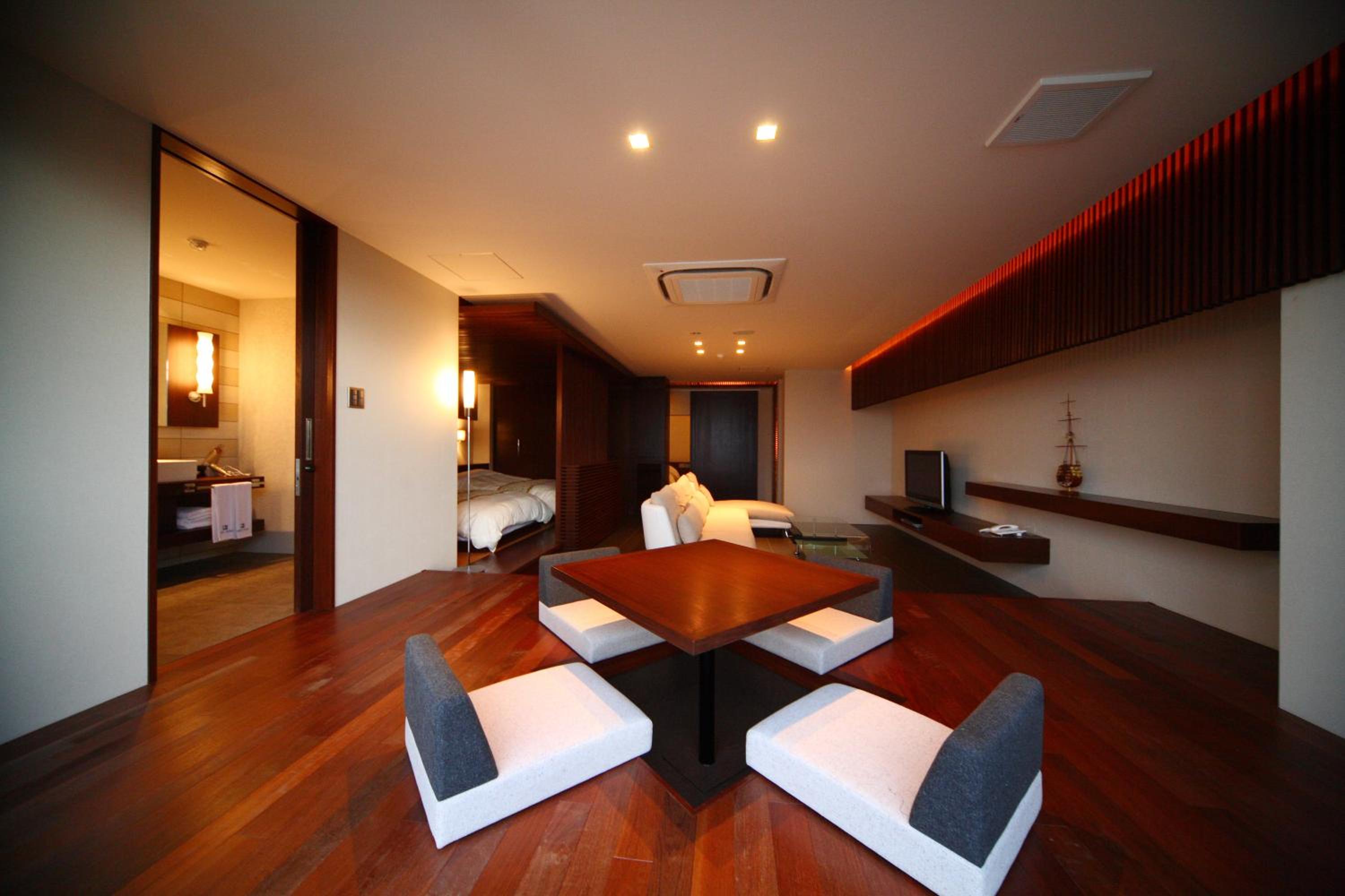 Hotel Ryugu 50/58
