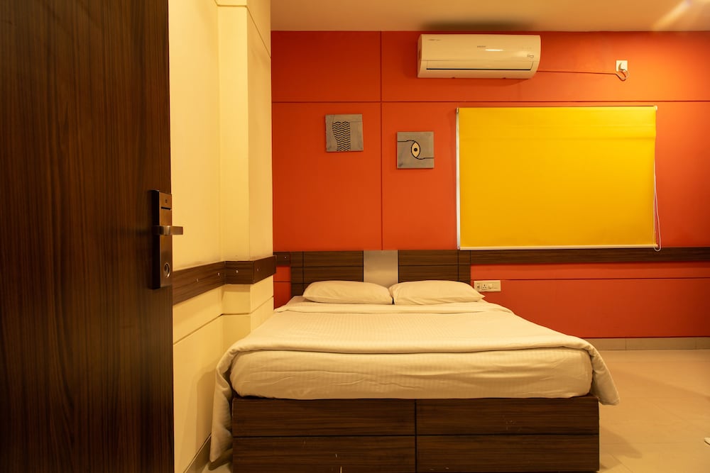 غرفة بسرير كوين، Ginger Hotel Tirupur 4/7