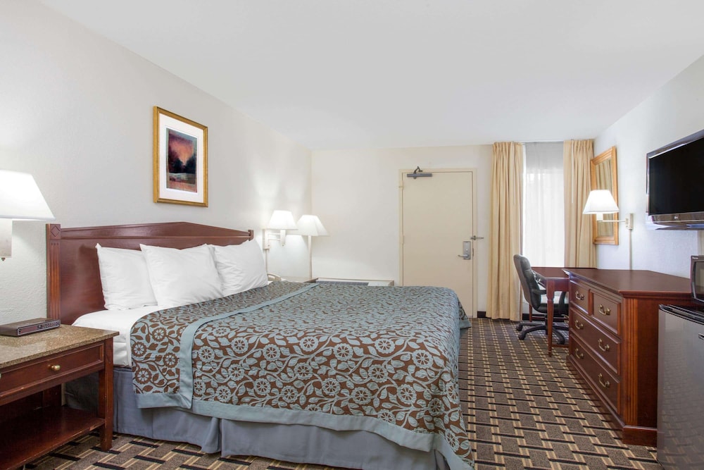 Hotel Carolina a Days Inn by Wyndham 15/35
