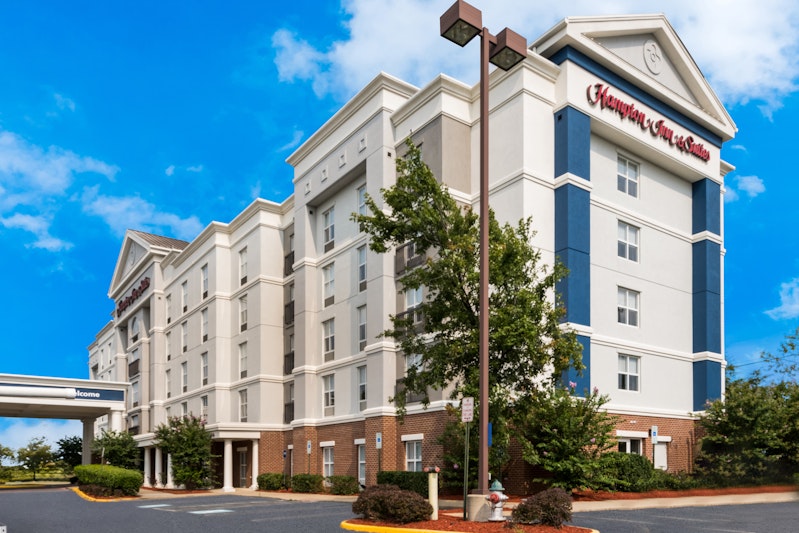 Hampton Inn & Suites Fredericksburg-at Celebrate Virginia 36/39
