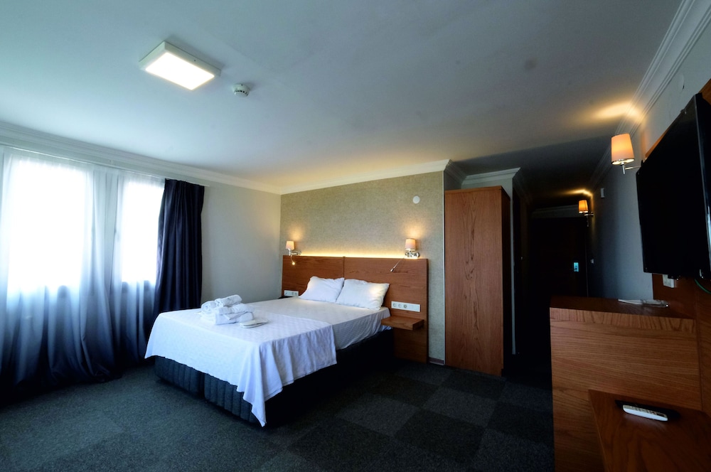 Varyant Hotel 17/35
