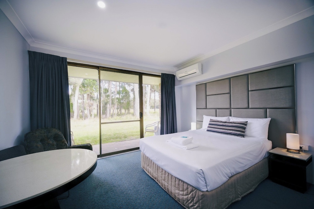Superior, Twin Beds, King Bed