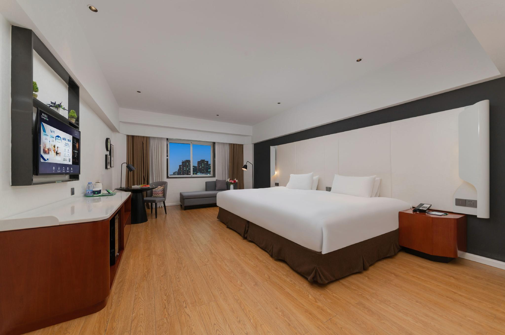 Campanile Hotel (Changsha Hongxing Desiqin Plaza) 9/41