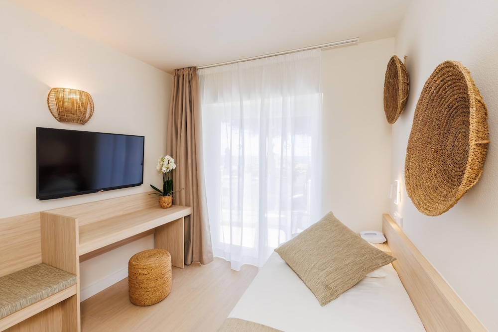 Hotel Alondra 33/50