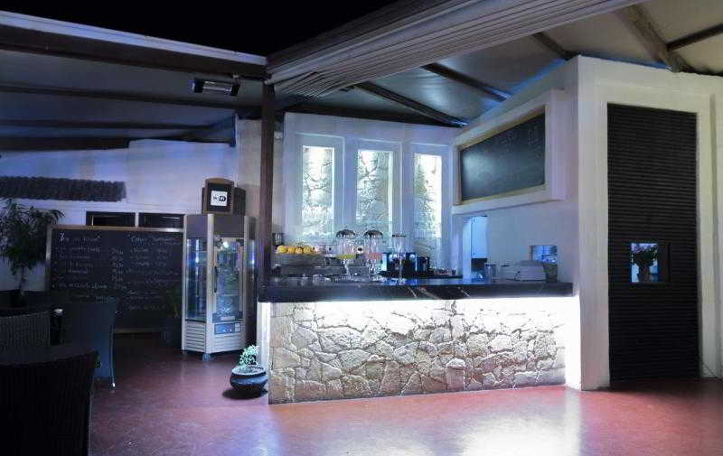 ISLANE HOTEL 4/38
