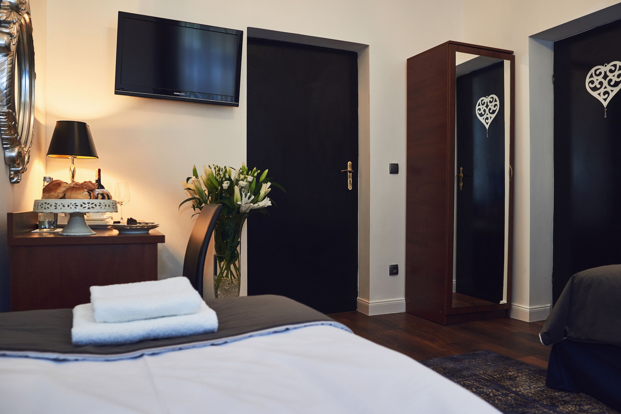 ECONOMY, SINGLE, DOUBLE BED, CITY VIEW