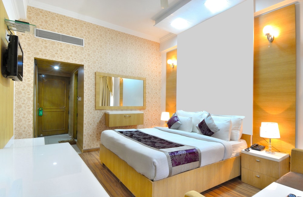 HOTEL SOLITAIRE 15/28