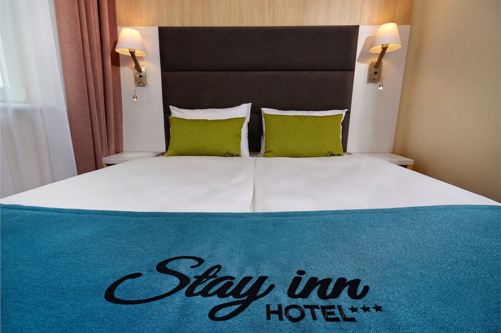ROOM, TRIPLE