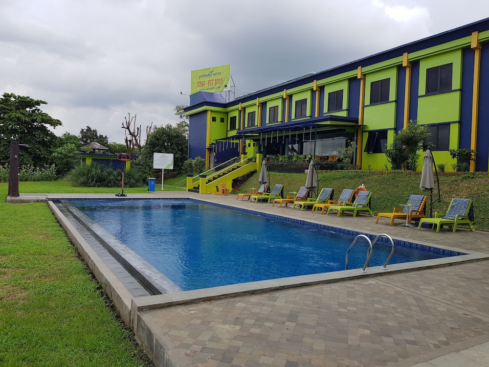 PrimeBiz Hotel Karawang 25/27